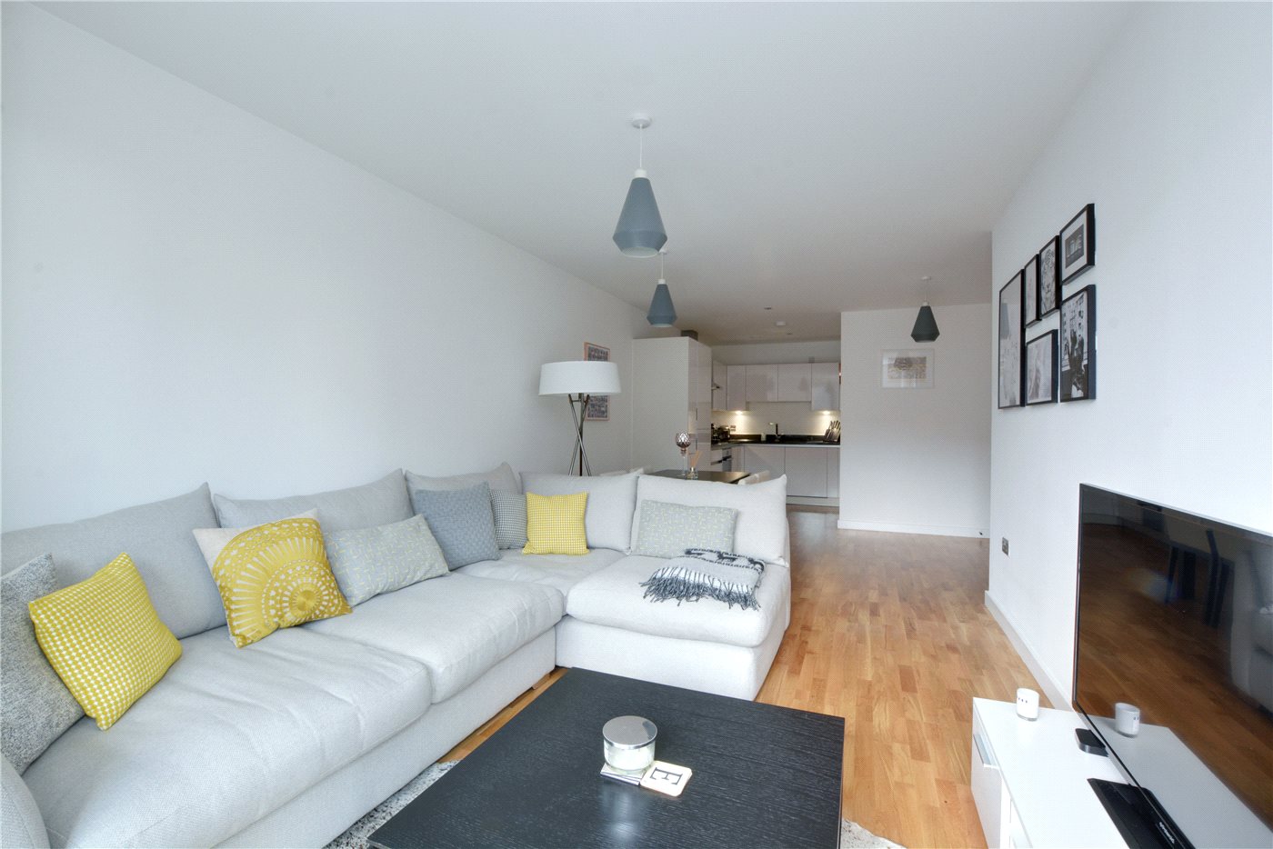 Reception / Kitchen